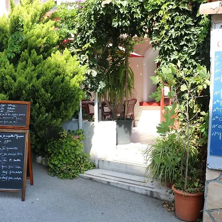 Dou Casteou Hotel Saint-Laurent-du-Var